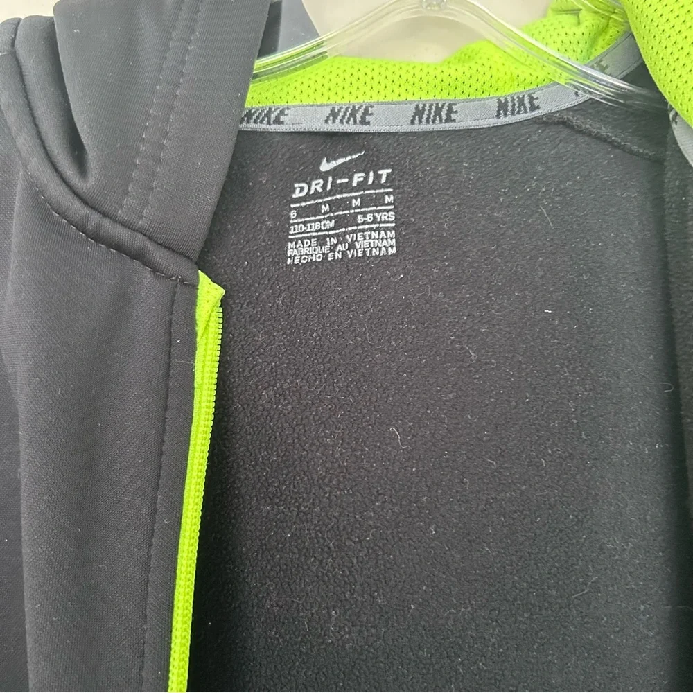 Nike YOUTH Full Zip Black Neon Athletic Jacket Hoodie. Size M 5-6 YO